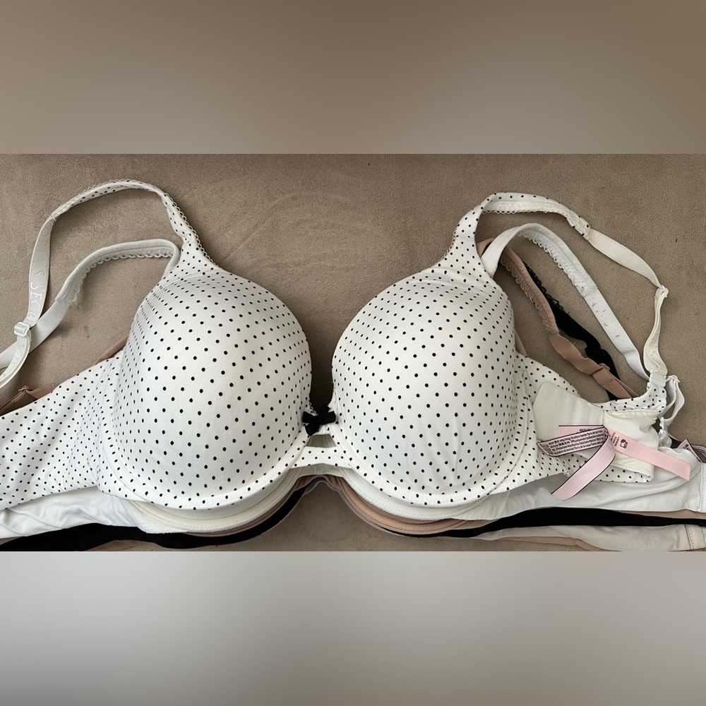 (6) Victoria’s Secret ‘Body by Victoria’ bras
